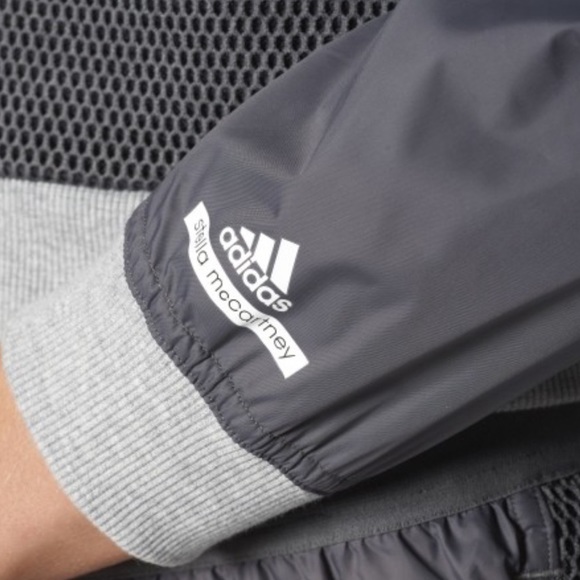 Adidas by Stella McCartney Cropped Warm up Jacket Size Medium. Gray color. - Picture 9 of 10